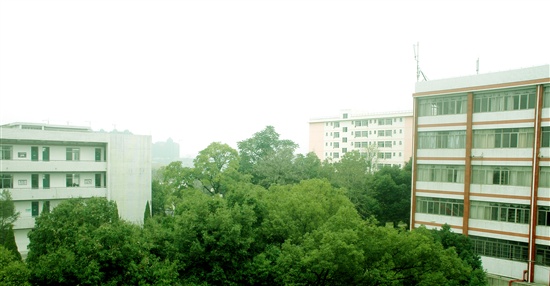 學校宿舍樓